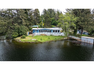 70214 Lakewood Rd, North Bend, OR 97459