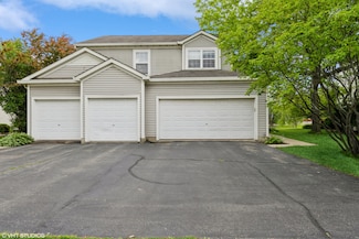221 Wedgewood Cir, Lake In the Hills, IL 60156