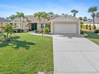 11 Mark Twain Ln, Rotonda West, FL 33947