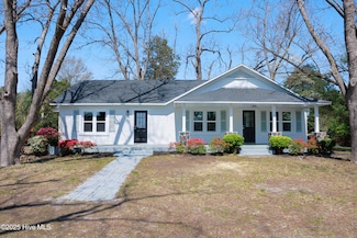 90 Hinson Dr, Whiteville, NC 28472