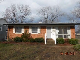 19 Arapaho Dr, Thornton, IL 60476