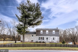 1100 Roxbury Rd, Newburg, PA 17240