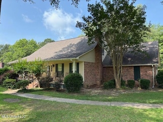126 Pine Hill Dr, Forest, MS 39074