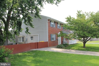 8532 Neptune Dr, Pasadena, MD 21122