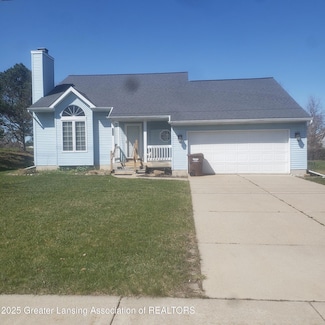 1033 N Creyts Rd, Lansing, MI 48917