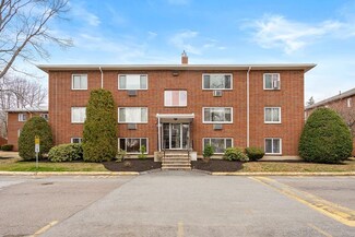 2 Albert Dr Unit 2, Woburn, MA 01801