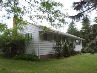 120 Apple Hill Rd, Waynesburg, PA 15370