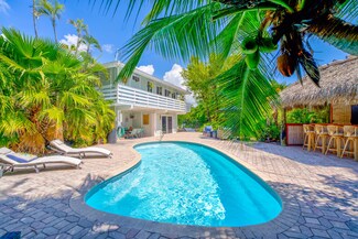 17214 La Brisa Ln, Summerland Key, FL 33042