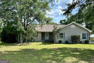 41 Marla St, Hoboken, GA 31542