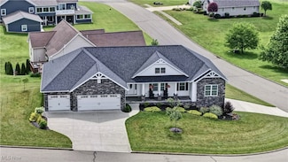 1060 Firman Dr SW, Sugar Creek, OH 44681