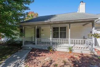 1514 Hendrick Rd, Norton Shores, MI 49441
