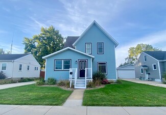 206 3rd St SW, Stewartville, MN 55976