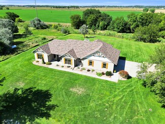 430 35th Avenue Place, Kearney, NE 68845