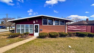 15203 Meadow Ln, Dolton, IL 60419