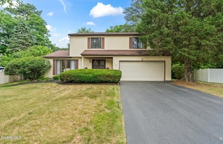 7 Hawthorn Cir, Albany, NY 12203