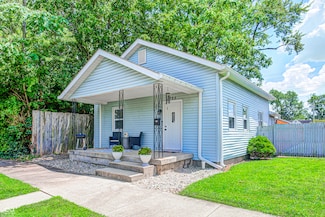 725 2nd St, Shelbyville, IN 46176