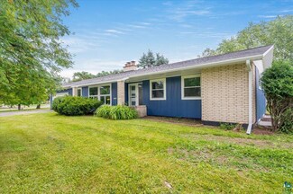 2 Windsor St, Superior, WI 54880