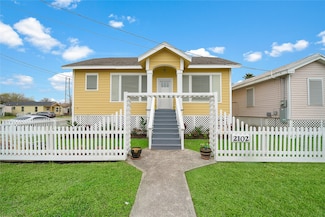2102 56th St, Galveston, TX 77551