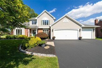 62 Walnut Hill Dr, Penfield, NY 14526