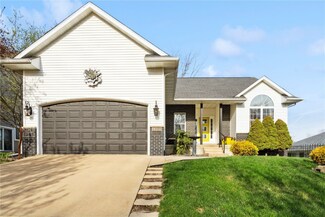 1808 Aaron Dr NW, Cedar Rapids, IA 52405