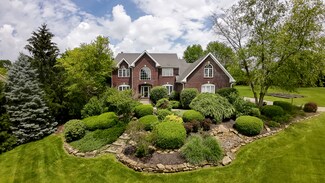 9356 Deer Ridge Dr, Zionsville, IN 46077