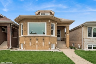 6236 W Cornelia Ave, Chicago, IL 60634