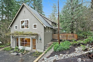 8174 Hansen Rd NE, Bainbridge Island, WA 98110