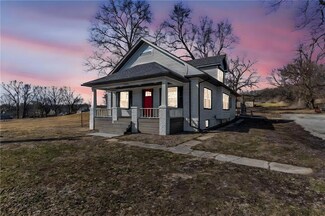 19804 E Truman Rd, Independence, MO 64056