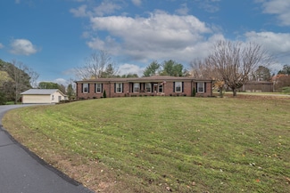 111 Proffitt St, Carthage, TN 37030