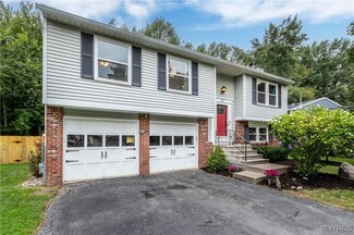 112 Greengage Cir, East Amherst, NY 14051