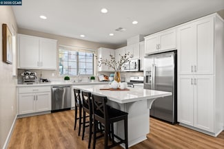 101 Laurel Knoll Dr, Martinez, CA 94553