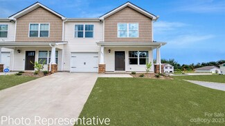 9 Virginia Commons Dr, Arden, NC 28704