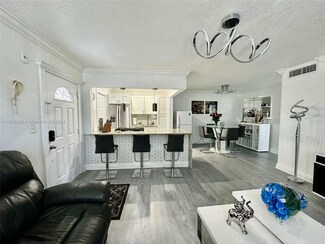 101 NW 204th St Unit 18X, Miami, FL 33169