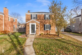 108 Algonquin Rd, Clarendon Hills, IL 60514