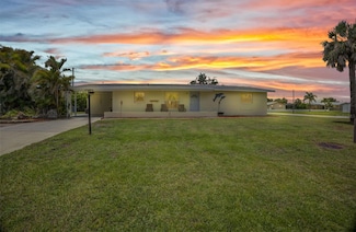 187 Walnut Ave NW, Port Charlotte, FL 33952