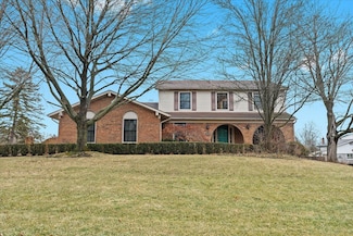 36450 Parklane Cir, Farmington Hills, MI 48335