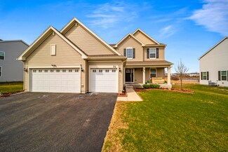 71 Stockholm Ave, Fox Lake, IL 60020