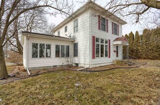 104 S Sycamore St, North Manchester, IN 46962