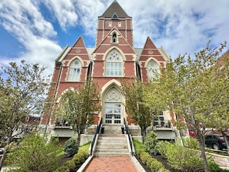 225 Dorchester St Unit 19, Boston, MA 02127