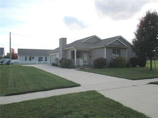 649 Beckham St, Napoleon, OH 43545