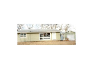 3505 Lake Trenton Dr, Trenton, MO 64683
