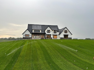 1629 Boelter Estates Dr NW, Rochester, MN 55901