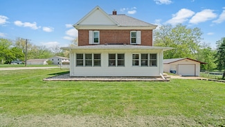 630 Willett Ave, Dixon, IL 61021