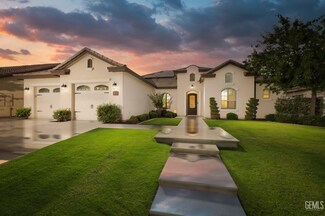 12700 Stillbrook Dr, Bakersfield, CA 93311