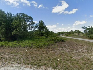 1017 Pilgrim St E, Lehigh Acres, FL 33974