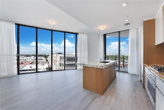 2831 S Bayshore Dr Unit 908, Miami, FL 33133
