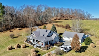 295 Saddle Ridge Dr, Nimitz, WV 25978