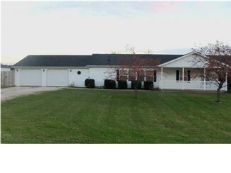 422 N Westview Dr, Montgomery, IN 47558