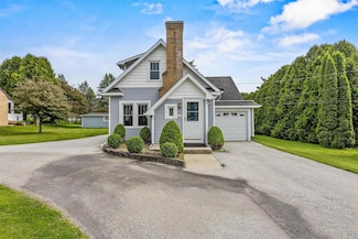 1107 Viebahn St, Manitowoc, WI 54220