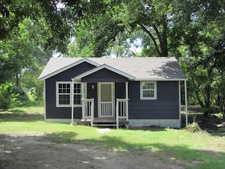 100 Ross St Unit B, Huntsville, TX 77320